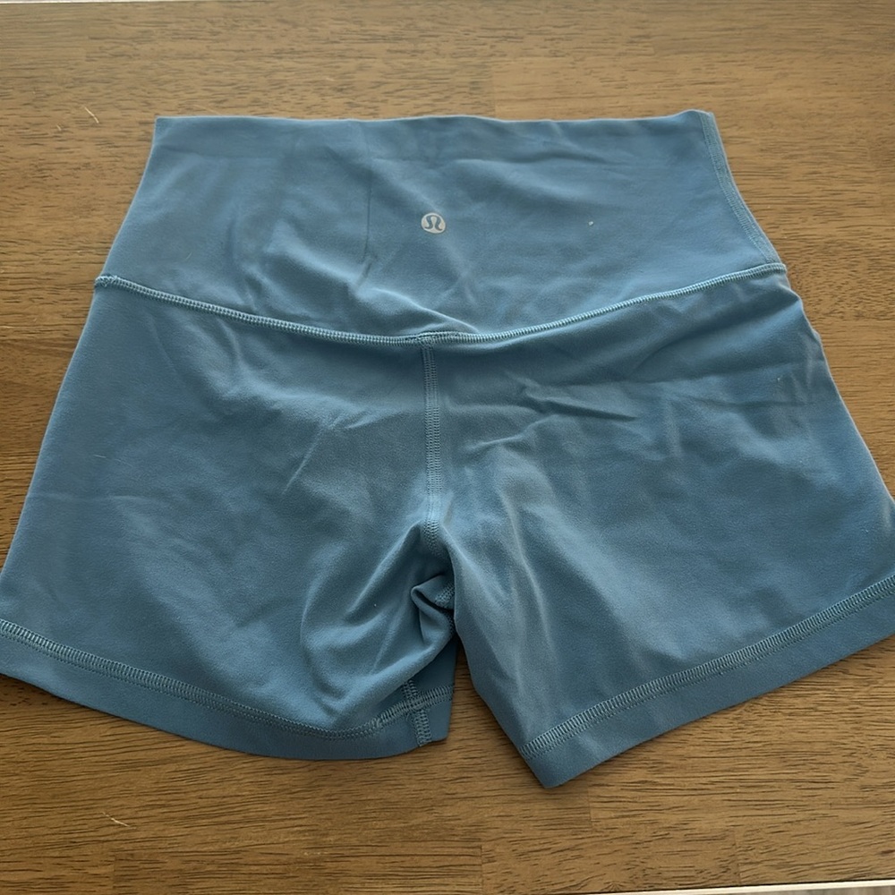 Lululemon align 3inch shorts